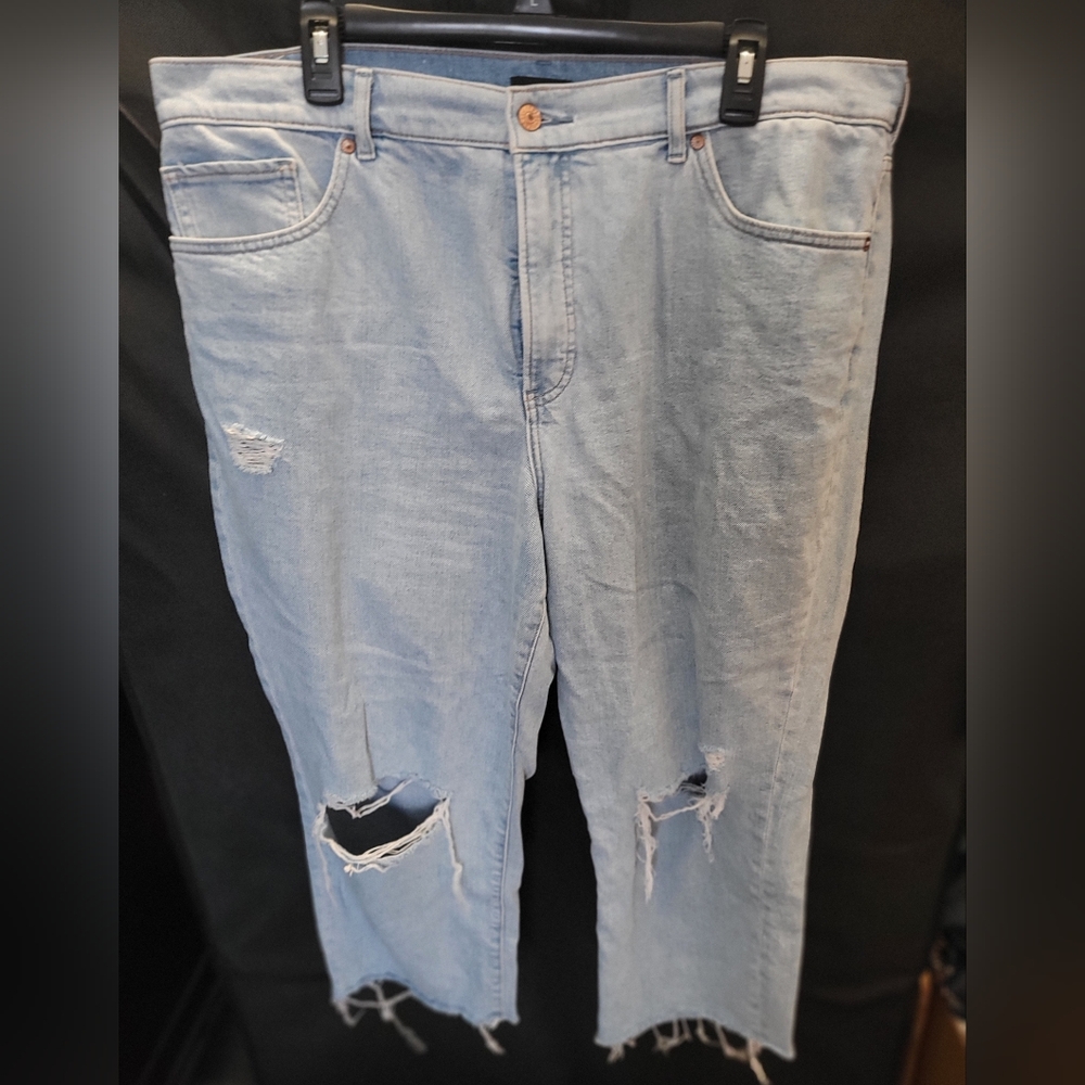 Express Super High Rise Mom Jean